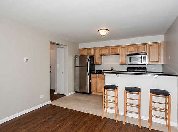 5th image of 6822 N Northwest Hwy APT Gc