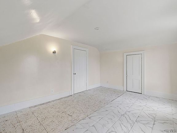 4th image of 355 Bristol St