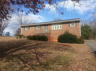 159 Daniels Dr, Madison Heights, VA 24572