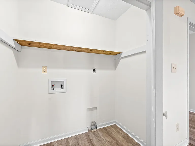 280 Thompsonville Ln #C — Photo 13