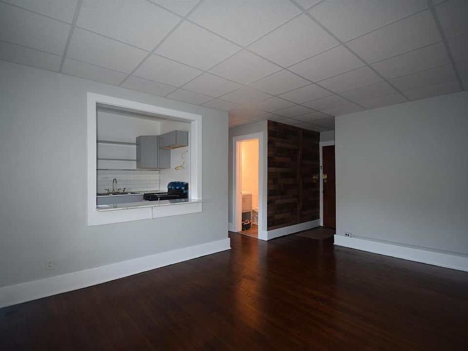 2nd image of 193 Merchants Rd APT 4