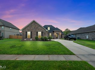 233 Danielle Dr, Benton, LA 71006
