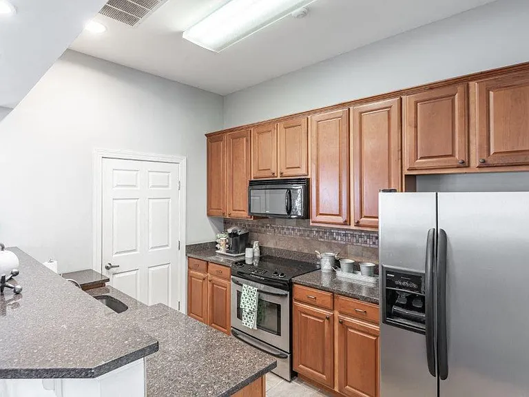 Seneca Bay Apartment Homes — Photo 17