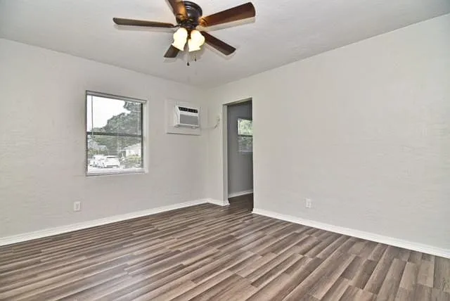 2520 E Jefferson St #A — Photo 5