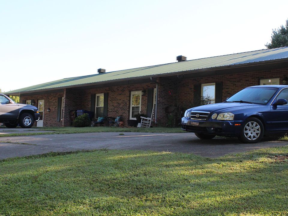 2nd image of 1402 Hicks Rd
