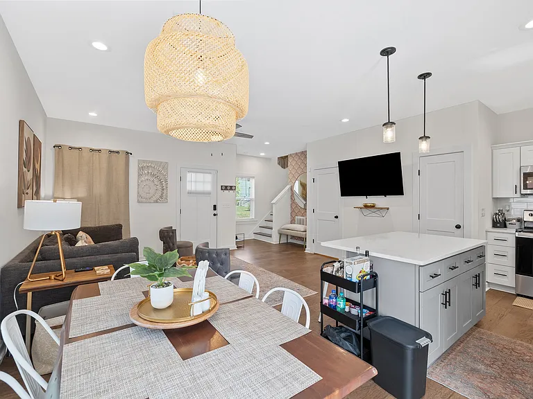 2207B Otis St — Photo 5