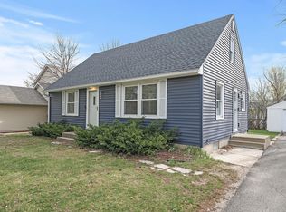 2008 Mendelssohn Ave N, Golden Valley, MN 55427