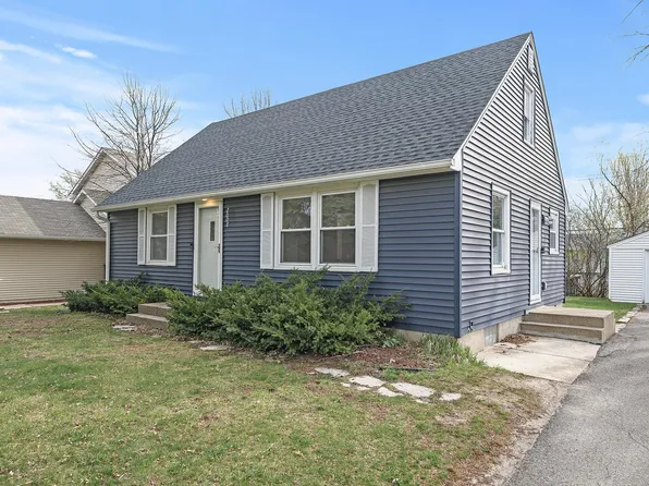 2008 Mendelssohn Ave N, Golden Valley, MN 55427