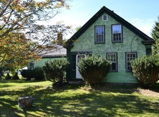 6 Cross St, Plympton, MA 02367