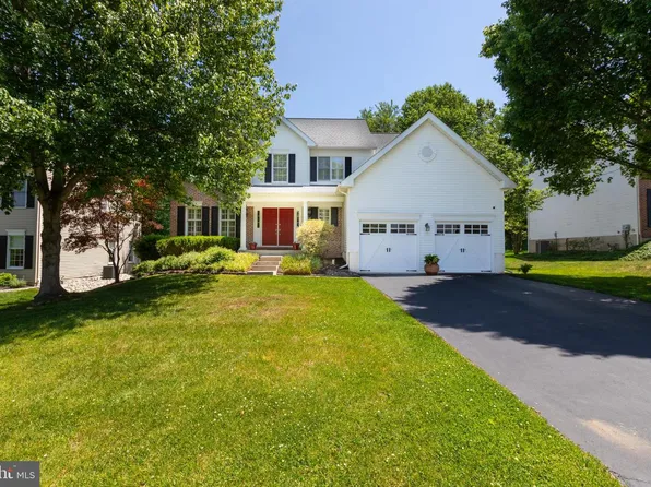 1353 Wooded Knls, West Chester, PA 19382