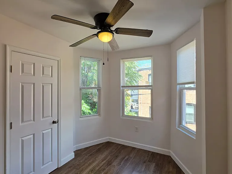 905 N Patterson Park Ave — Photo 30