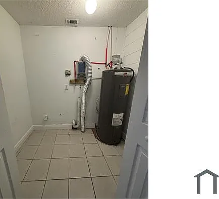 215 Academy Ct — Photo 7