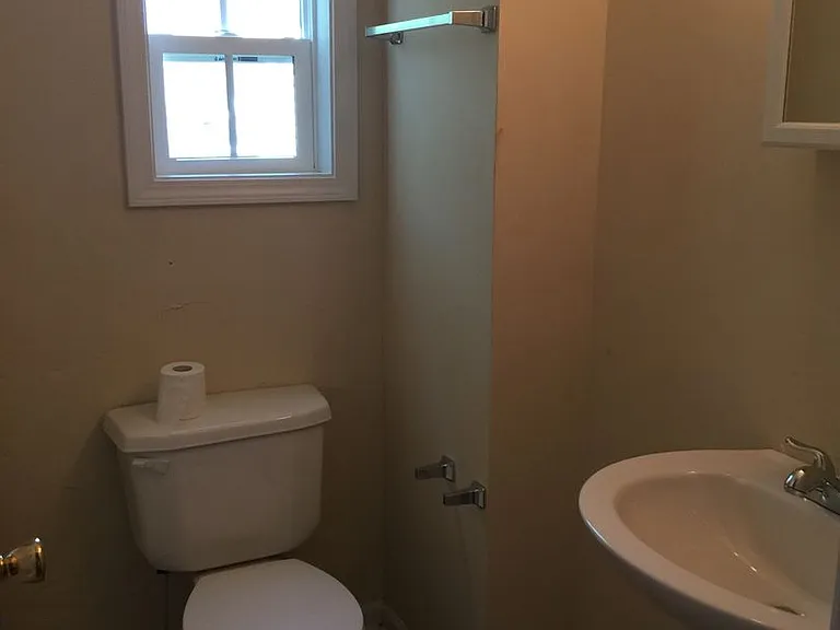 118 N Virginia Ave #B — Photo 3