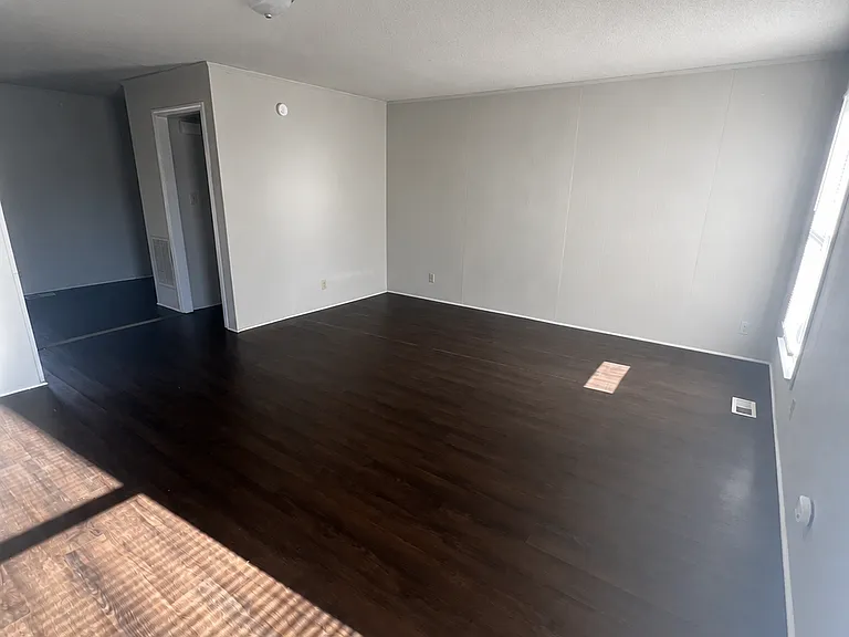 5606 Agner Dr #B — Photo 2