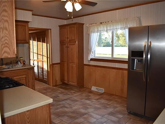 5th image of 312 Leech Ave