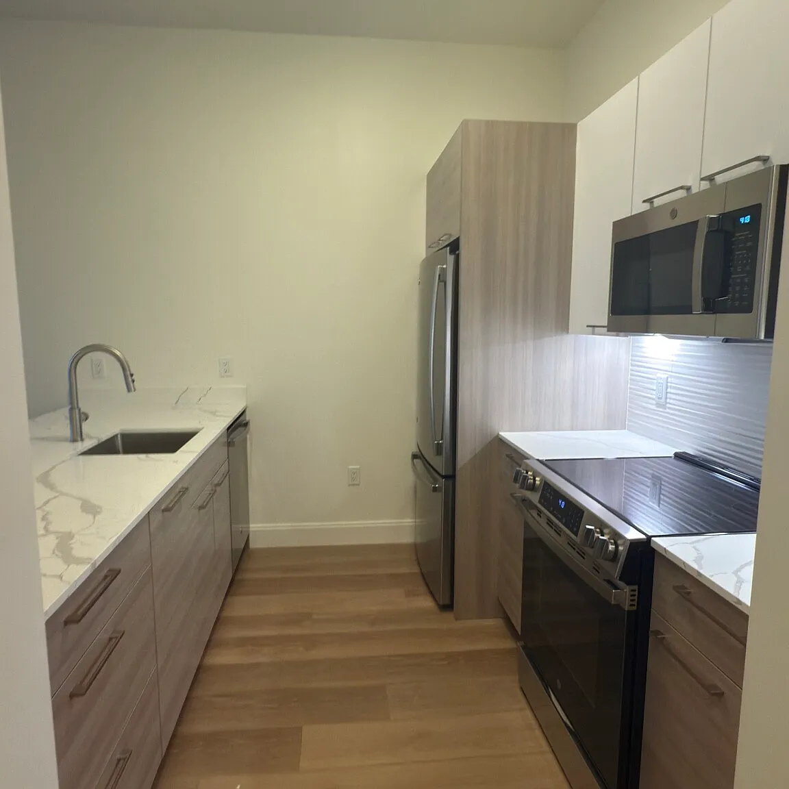 2 bed, 2.0 bath, $4,400 — Photo 3