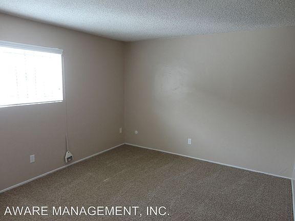 4th image of 4060 Iowa St APT 4