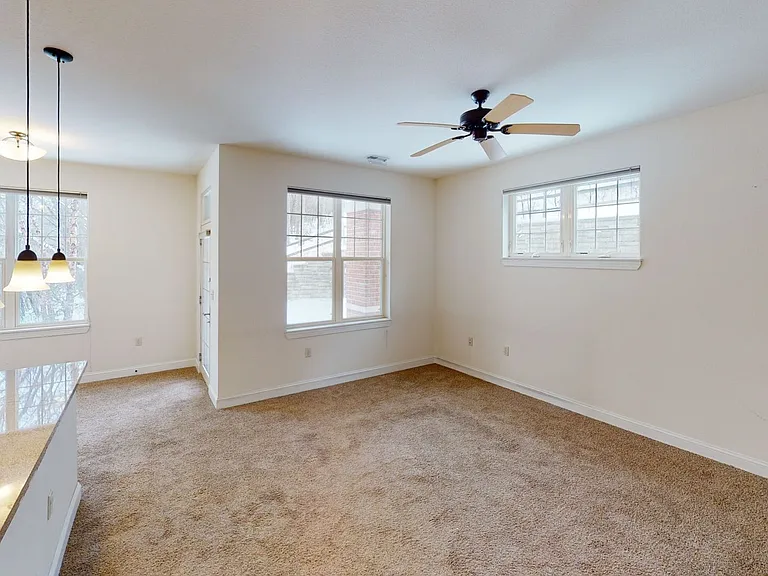 Delafield Lakes Apartments — Photo 62