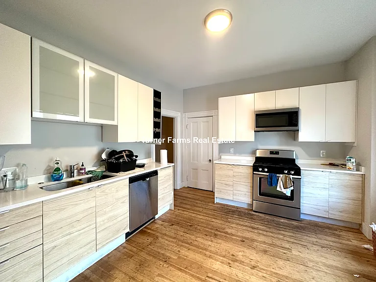 158 Boston St #2F — Photo 18