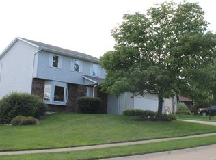3145 Hartford Dr, Bettendorf, IA 52722