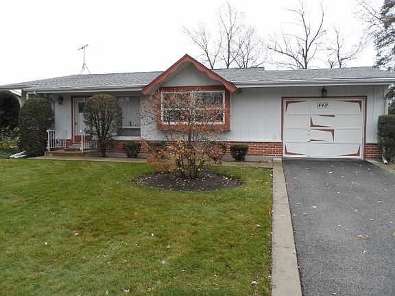 2nd image of 449 King Ln