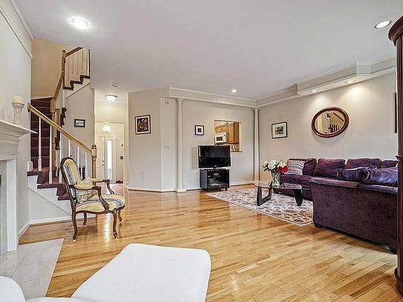 3rd image of 1200 Salem St APT 110