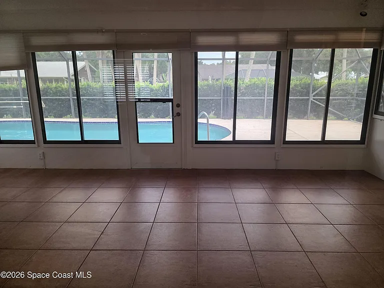 1825 Fox Bay Dr — Photo 11