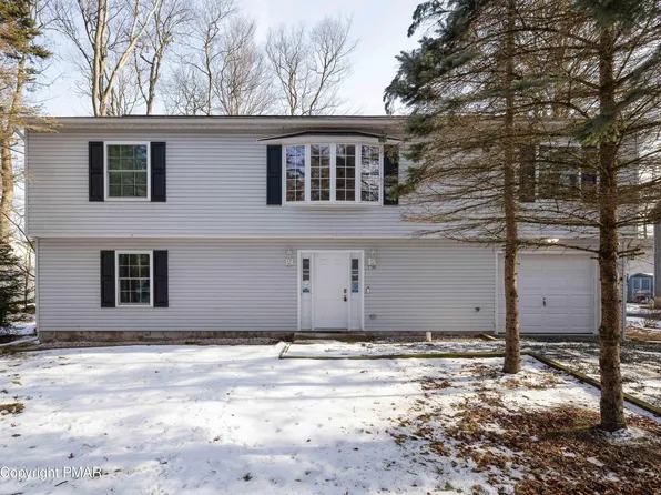 6221 Park Pl, Tobyhanna, PA 18466