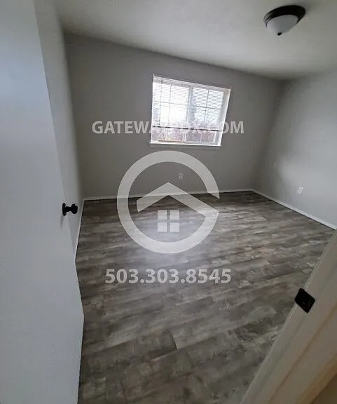 240 N 2nd St — Photo 15