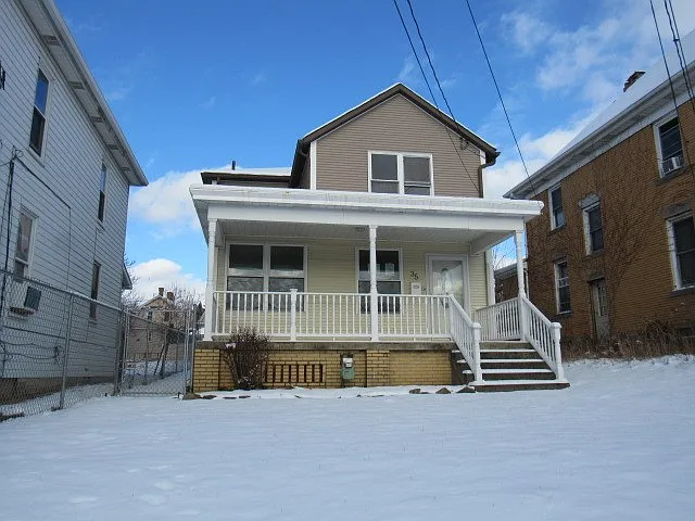 35 Lemon St photo 1