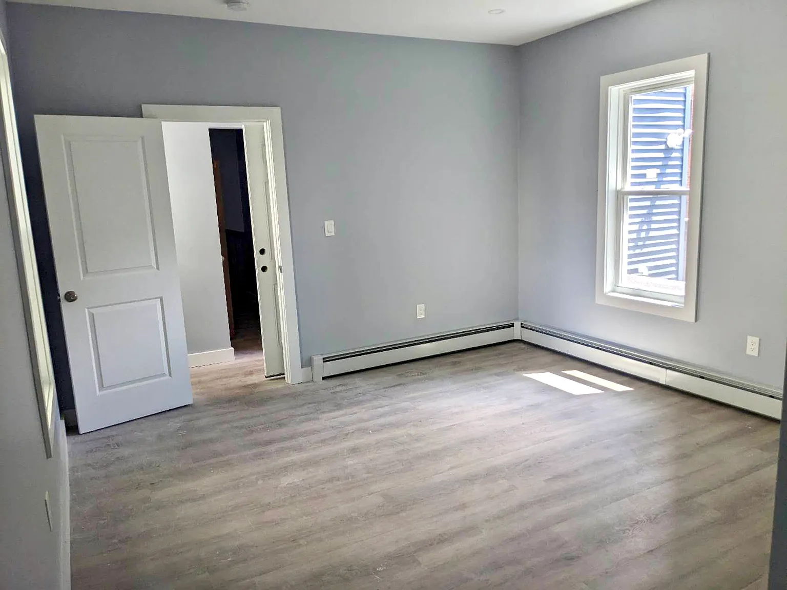 6 bed, 2000 sqft, $6,000 — Photo 4