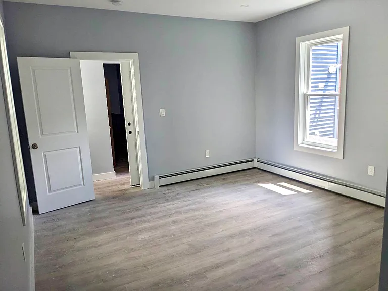 40 Mansfield St #2 — Photo 8