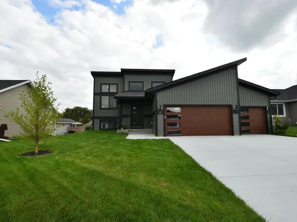 109 Fairway St, Zumbrota, MN 55992