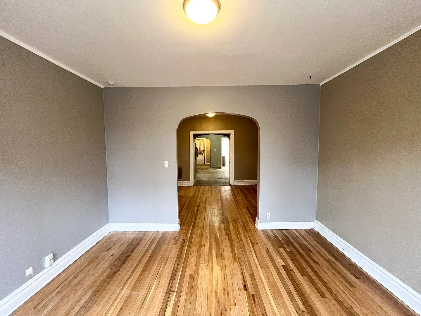 2 bed, 1200 sqft, $2,750 — Photo 2
