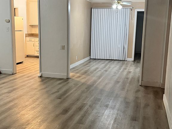 Living room, kitchen, dining/flex rooms