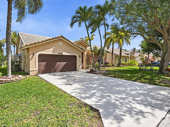 3rd image of 12469 SW 1st Street