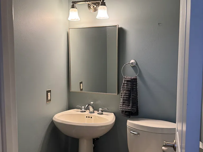 747 Windvue Dr — Photo 10