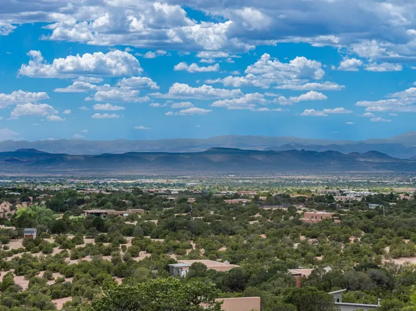 40 Old Agua Fria Rd E, Santa Fe, NM 87508