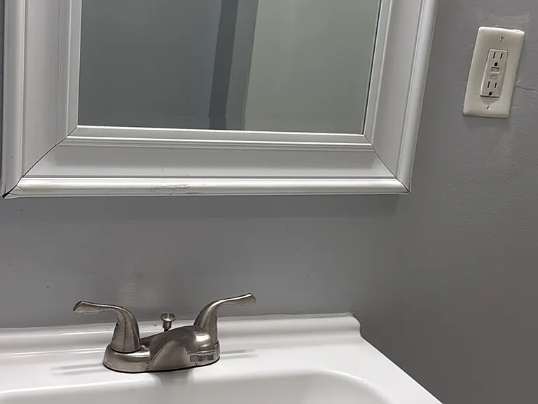 709 Logan St — Photo 5