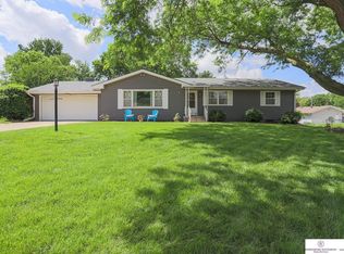 10411 Hilltop Rd, Omaha, NE 68134