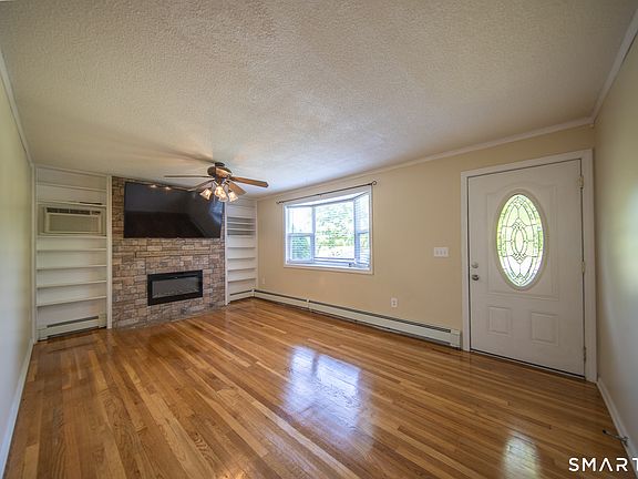 3rd image of 42 Bailey Woods Road