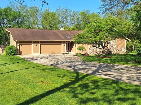 S87W28229 Lookout LANE, Mukwonago, WI 53149