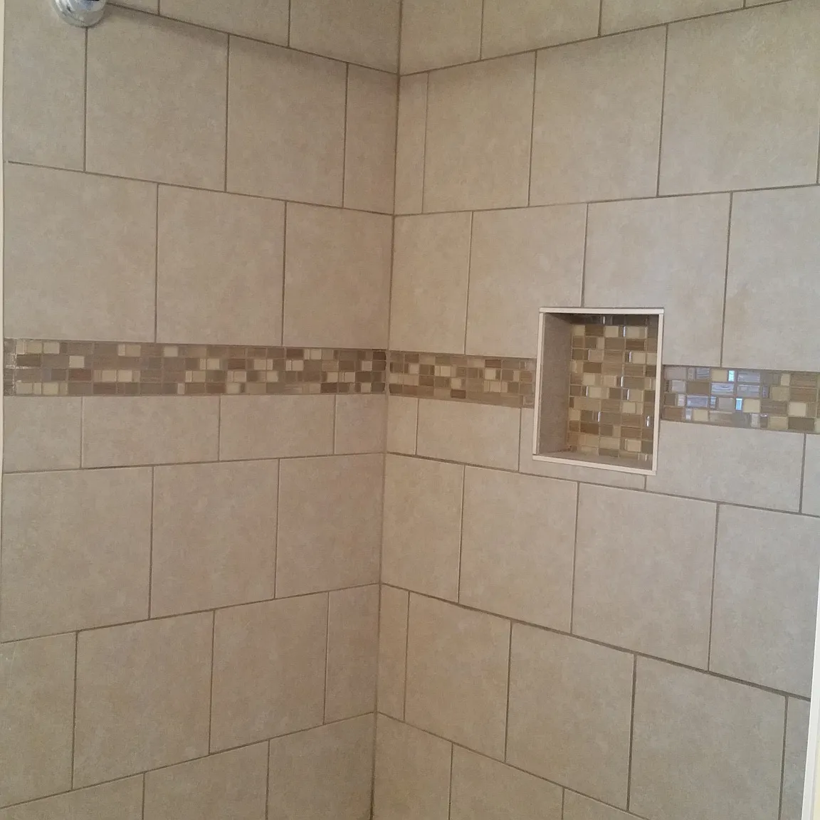 3 bed, 1.5 bath, 1365 sqft, $1,300 — Photo 2