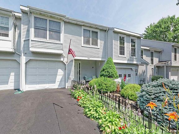2nd image of 3 Chadwyck Sq