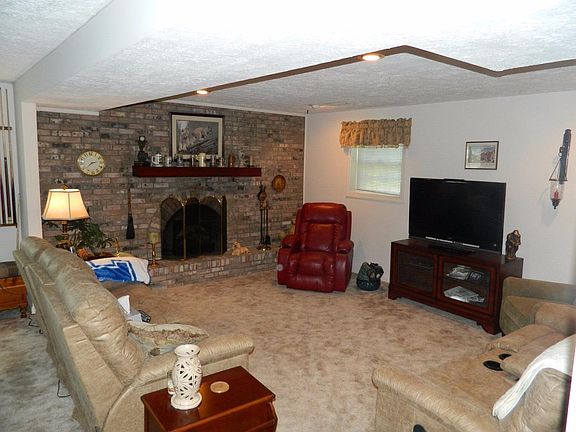 2nd image of 119 Vincewood Dr
