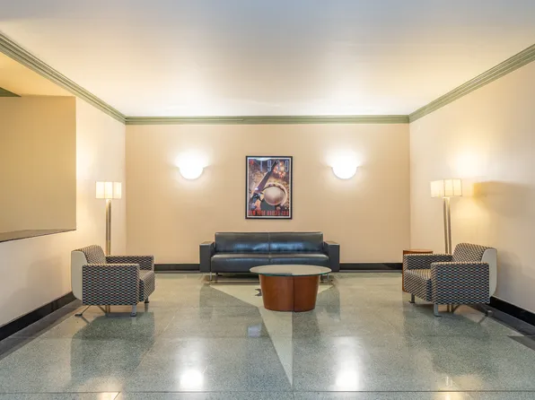 720 Fort Washington Avenue image 14 of 18