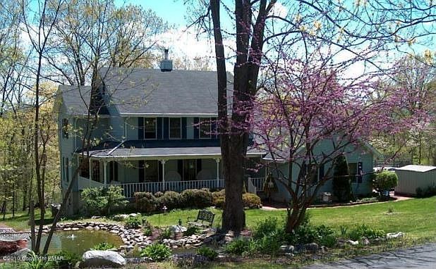 2nd image of 1579 River Rd