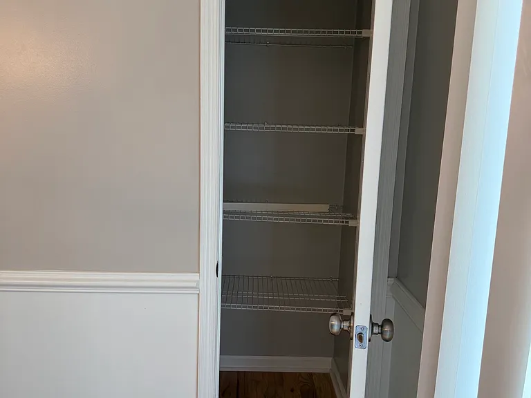 402 Skyline Dr — Photo 6