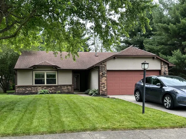1121 N Briarwood Dr, Brownsburg, IN 46112