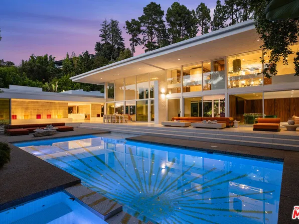 400 Castle Pl, Beverly Hills, CA 90210